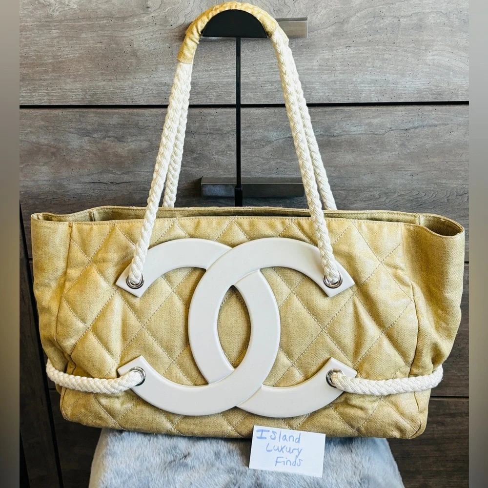 🌸 Rare!! Chanel Limited Edition 2008 Cruise Yacht Coated Canvas tote bag🌸 - Picture 1 of 15